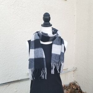 Patrick King black and white plaid lambswool scarf